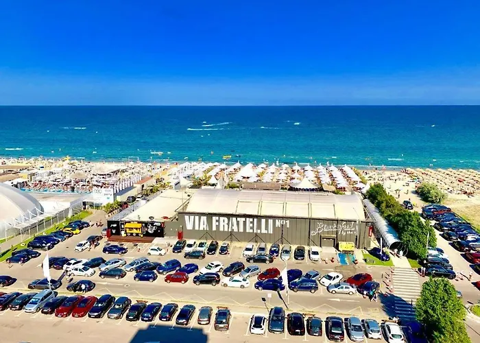 Ank Summerland Mamaia