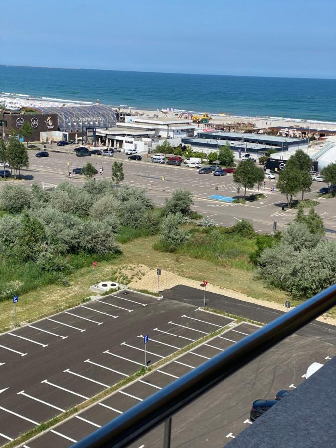 Ank Summerland * Mamaia